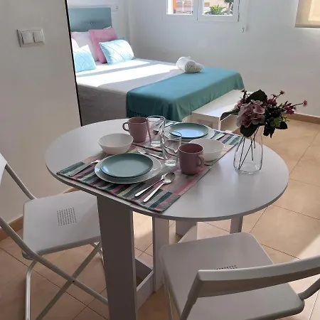Estudio Montanar A 50 Metros Del Mar