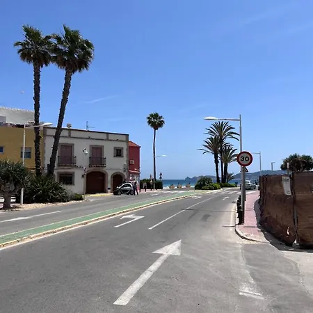 Estudio Montanar A 50 Metros Del Mar *